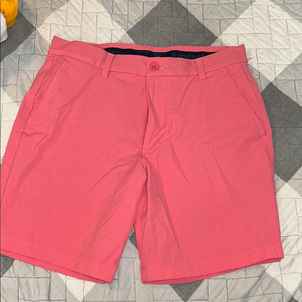 Me s Vineyard Vines Pink Performance Shorts - 30 waist